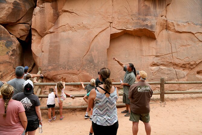 Moab Private Petroglyph Scenic Tour - Highly Recommended for History Enthusiasts and Families