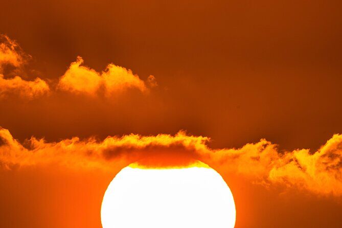 Moanas Luxury semi-private Sunset Cruise on Nalu - FAQs