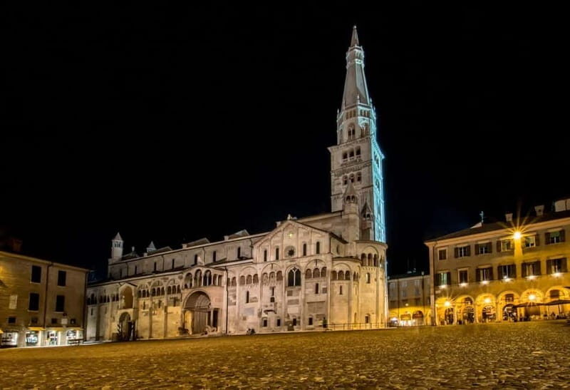 Modena Noir: a tour in the crime chronicle of the past by night - Key Points
