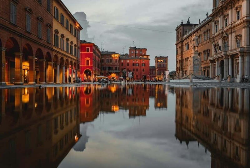 Modena Noir: a tour in the crime chronicle of the past by night - Authentic Value and Practical Details