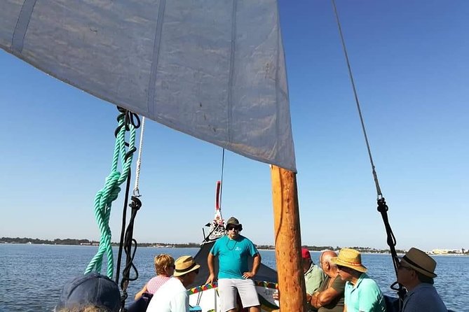 Moliceiro Boat Tour Through the Ria De Aveiro! - Exploring the Unique Lagoon