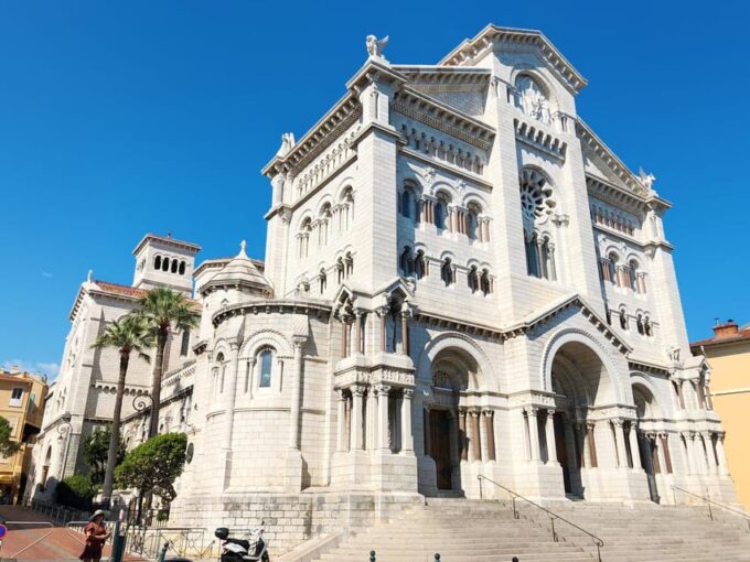 Monaco, Eze, Villefranche and Famous Houses Private Tour - Tour Logistics