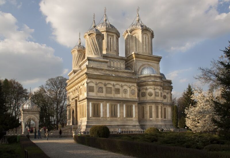 Monasteries of Curtea De Arges: Day Trip From Bucharest - Historical Significance of Curtea De Arges