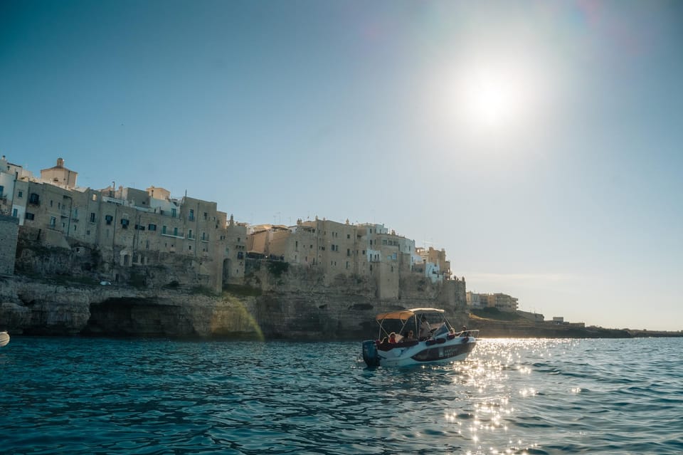 Monopoli: Exclusive Shared Boat Tour - Key Points