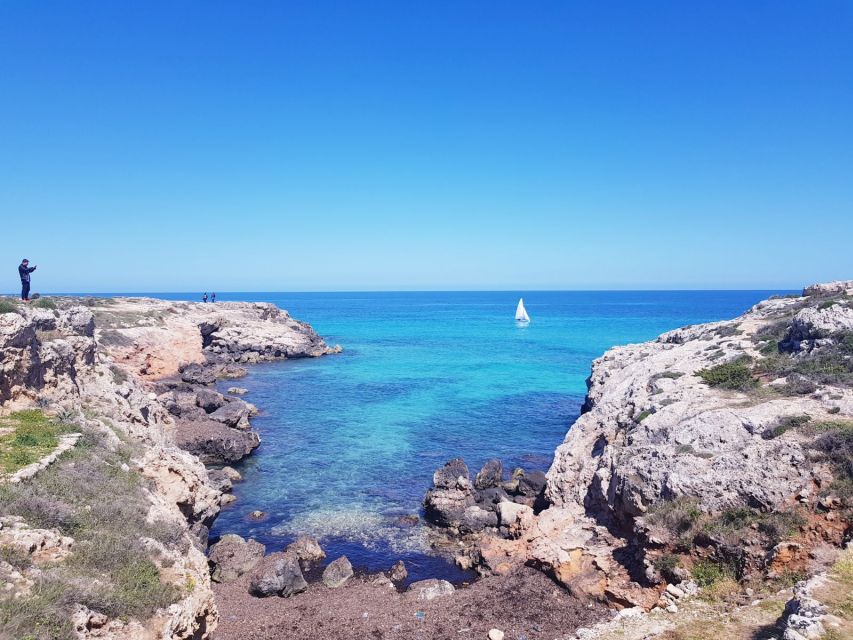 Monopoli: Legends and History Tour - Meeting the Local Tour Guide