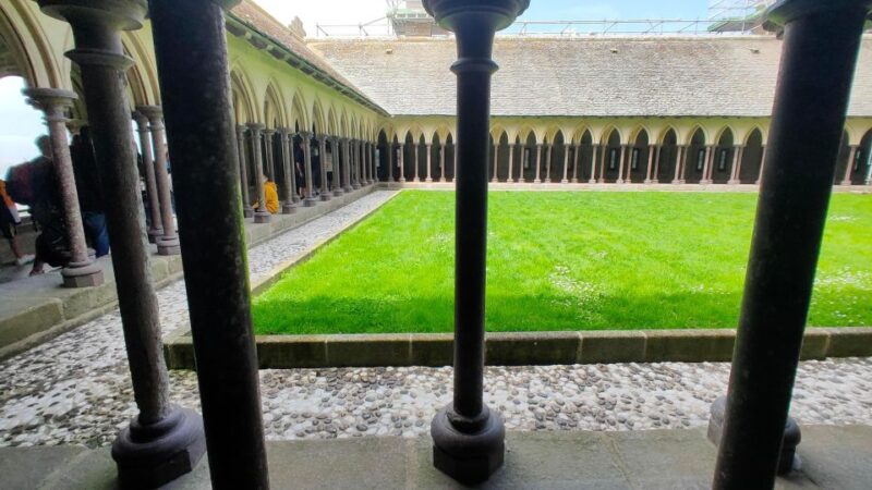 Mont-Saint-Michel: Private Guided Tour With Abbey Entrance - Itinerary Details