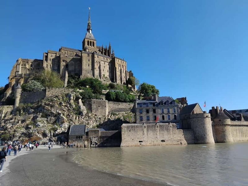 Mont Saint Michel: Village History and Legends Walking Tour - The Itinerary in Detail