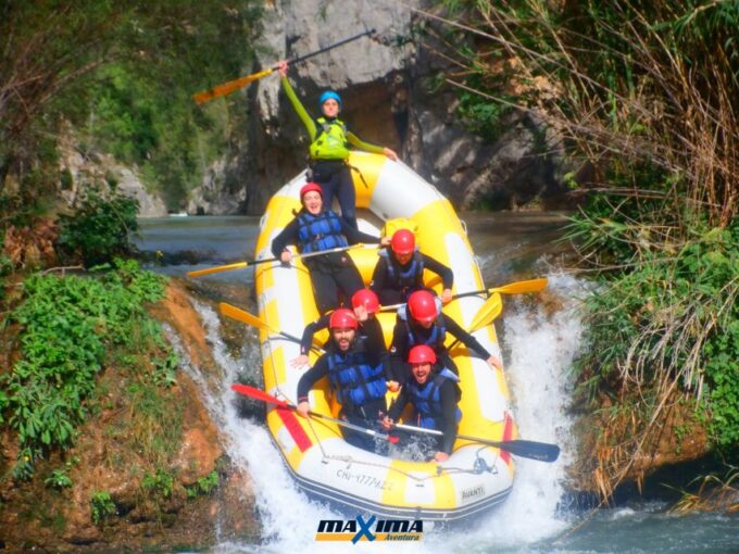 Montanejos: Guided Whitewater Rafting Adventure - Additional Amenities