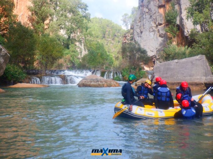 Montanejos: Guided Whitewater Rafting Adventure - Preparing for Your Adventure