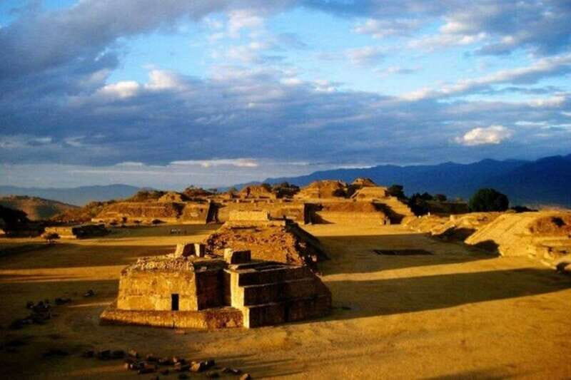Monte Alban Walking Tour - What Makes the Monte Albán Walking Tour Worth Considering?