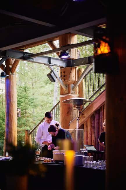 Montebello, QC: Parc Omega Wolves Experience with Cocktail & Guide - Additional Activities and Park Access