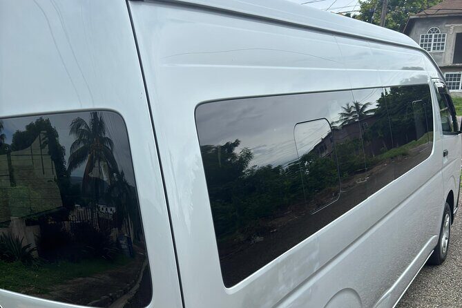 Montego Bay Airport and Riu Palace Tropical Bay Private Shuttle - The Drop-Off at Riu Palace Tropical Bay