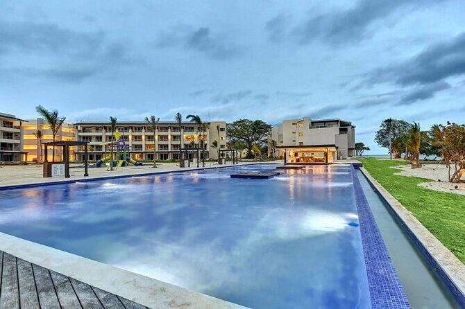 Montego Bay Airport Private Taxi to Royalton Negril - Is This Service Right for You?