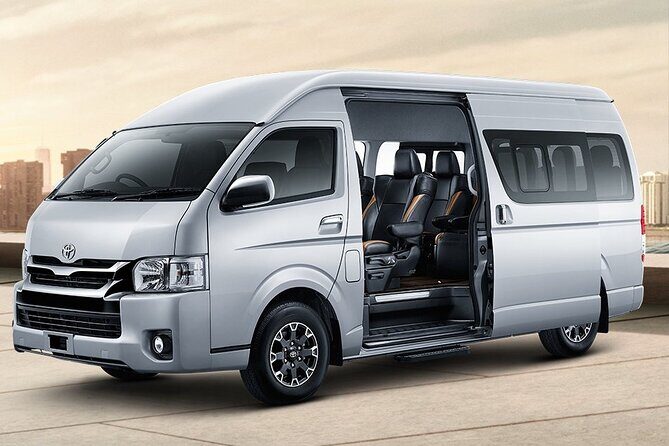 Montego Bay Airport Taxi to any Riu Montego Resort - Easy, Reliable, and Private: Montego Bay Airport Taxi to Riu Montego Resort