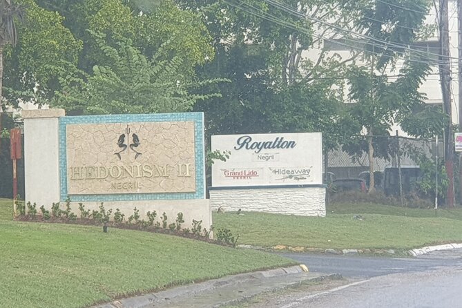 Montego Bay Airport Transfer to Destination in Negril - Accessibility and Participation Details