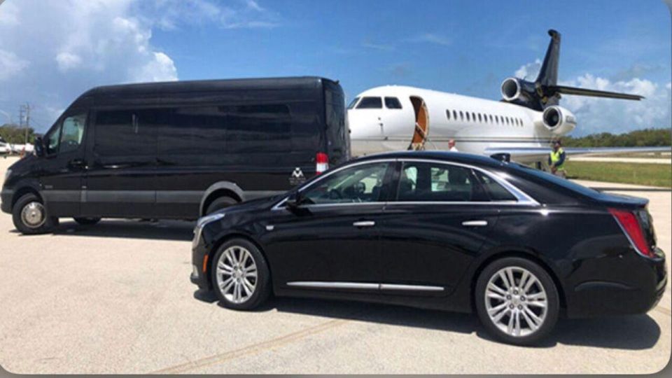 Montego Bay : Airport Transfer to Grand Palladium & Lucea - Seamless Airport Arrival