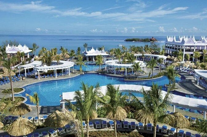 Montego Bay Airport Transfer to Hotels in Montego Bay or Falmouth - The Authenticity and Personal Touch