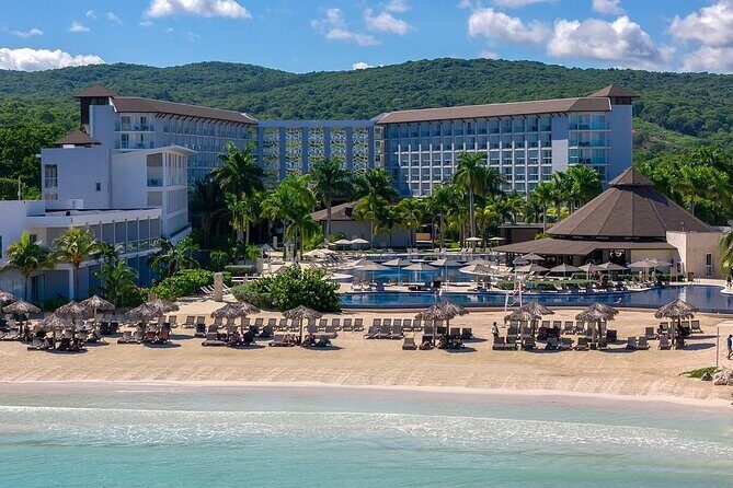 Montego Bay Airport Transfer to Hotels in Montego Bay or Falmouth - Who Should Consider This Service?