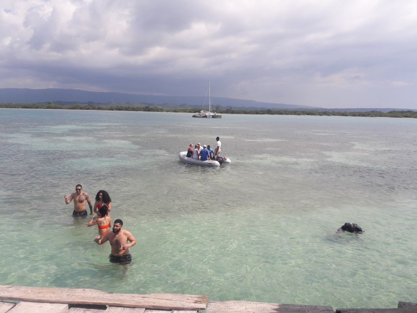 Montego Bay: Floyds Pelican Bar Private Return Transfer - Transportation Details