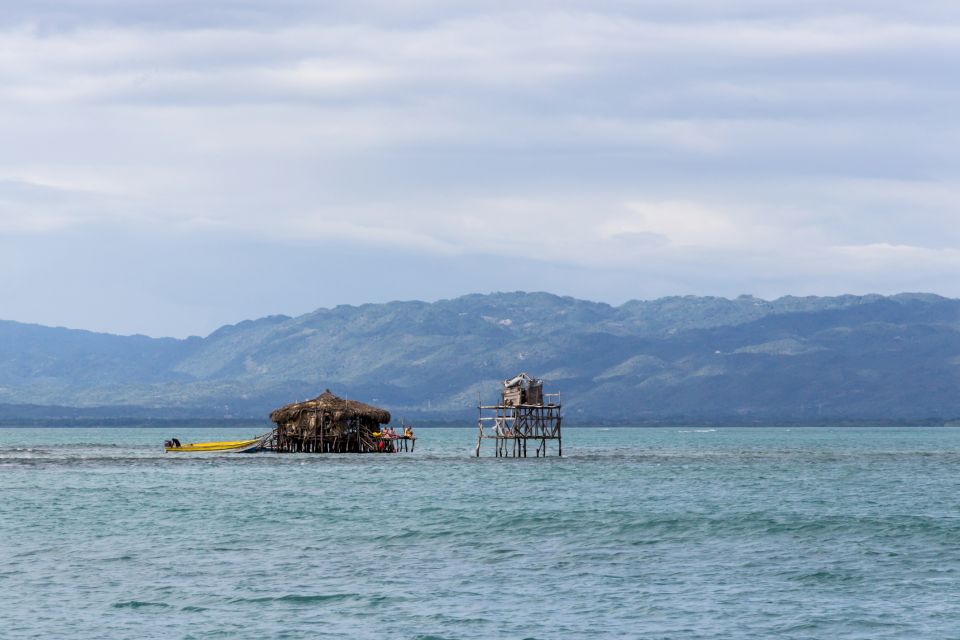 Montego Bay: Floyds Pelican Bar Private Return Transfer - Boat Ride to the Bar