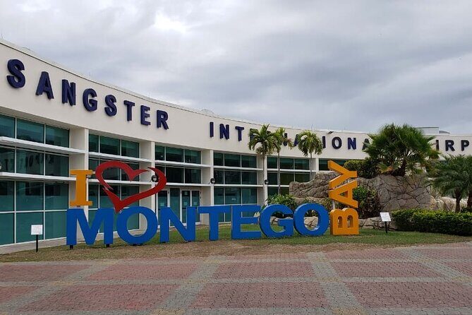 Montego Bay Hotels Private Airport Transfer - An In-Depth Look at the Private Airport Transfer Experience