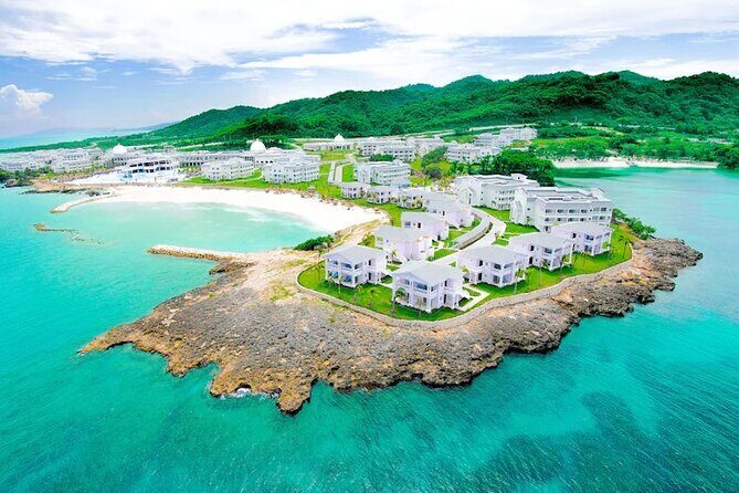 Montego Bay Jamaica Airport Transfer to Grand Palladium or Lucea - Key Points