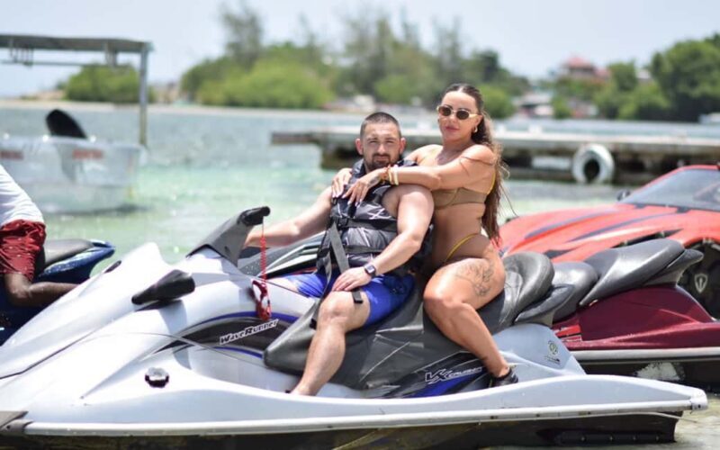 Montego Bay: Jet Ski Experience with Souvenir Shopping - Lunch and Souvenir Shopping: A Taste of Jamaica