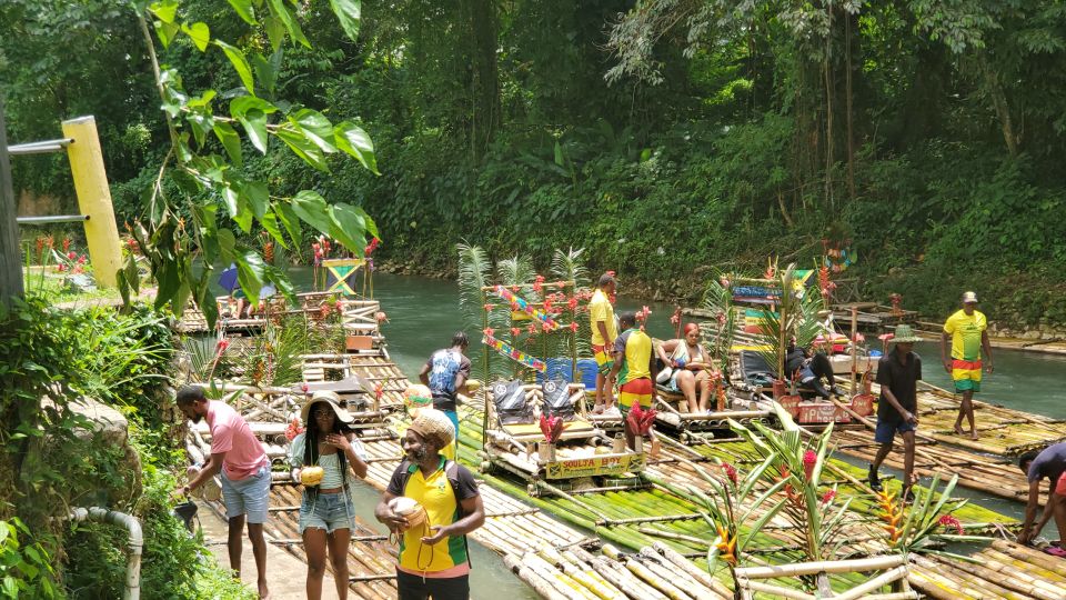 Montego Bay: Private Bamboo Raft Cruise on the Great River - Music and Dancing on the Raft