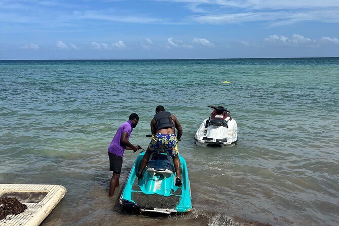 Montego Bay Private Jetski, Parasailing and water activities - Key Points