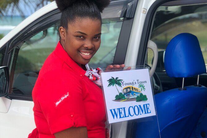 Montego Bay Roundtrip Luxury Transfer with Lounge Access - Key Points