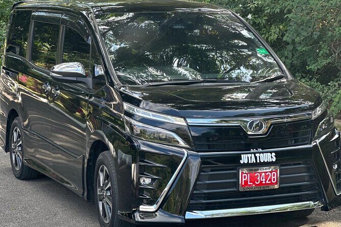 Montego Bay VIP airport transfer to Ocho Rios - Key Points: