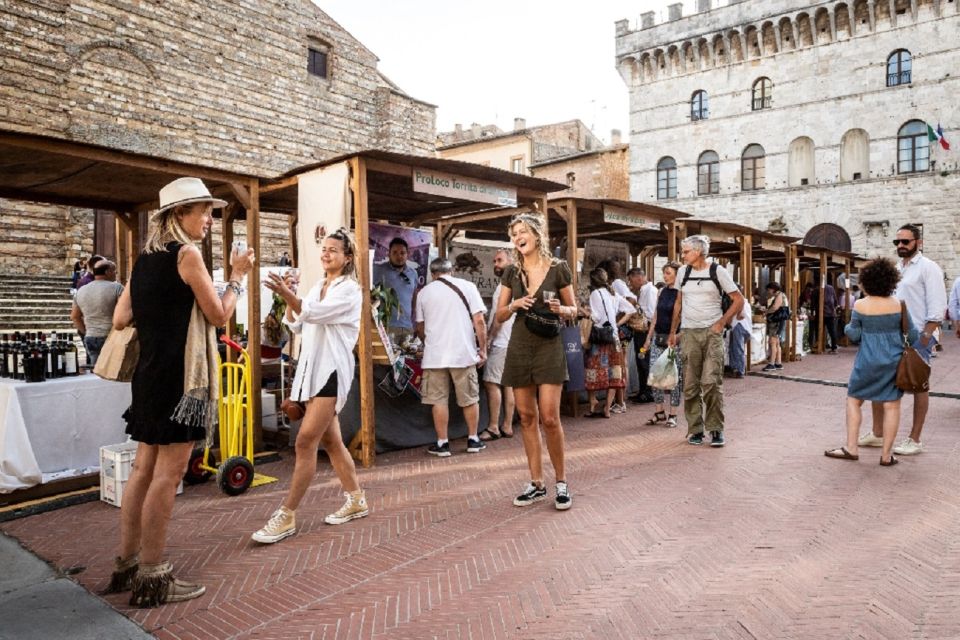 Montepulciano: Guided Walking Tour and Food Tasting - Underground Wine Cellar