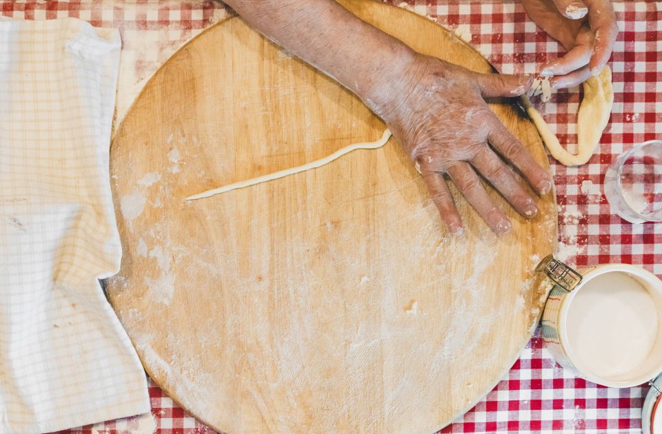 Montepulciano: Pasta-Making Class With Tasting and Wine - Hands-On Pasta Preparation