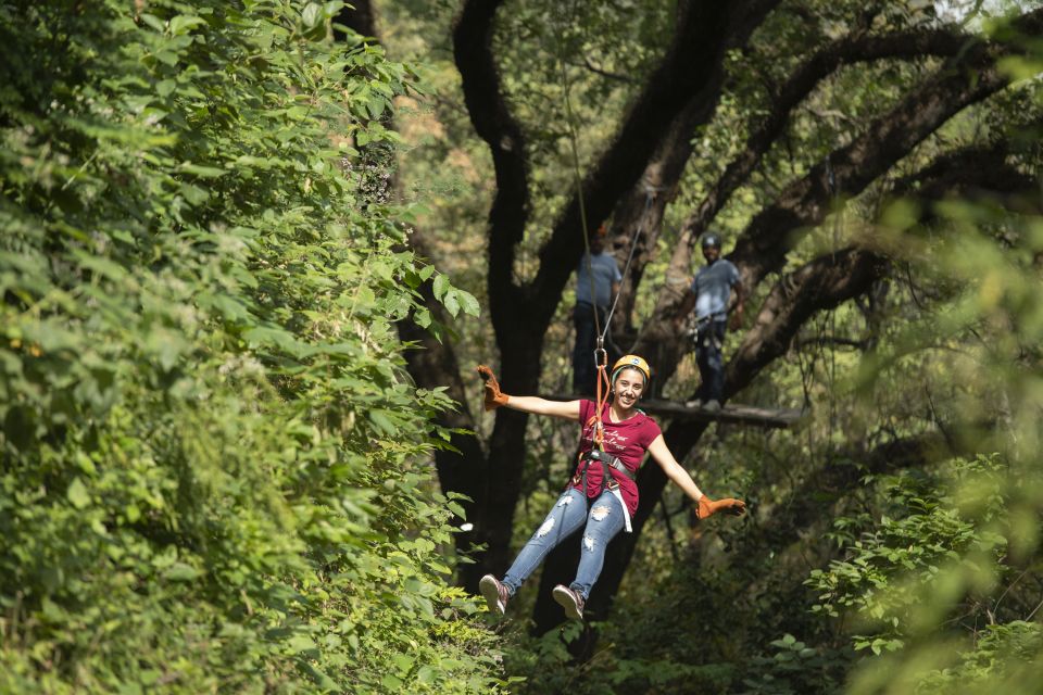 Monterrey, Nuevo León: Ibo Total Adrenaline in Horse Cola - Ibo Pendulum Swing Challenge