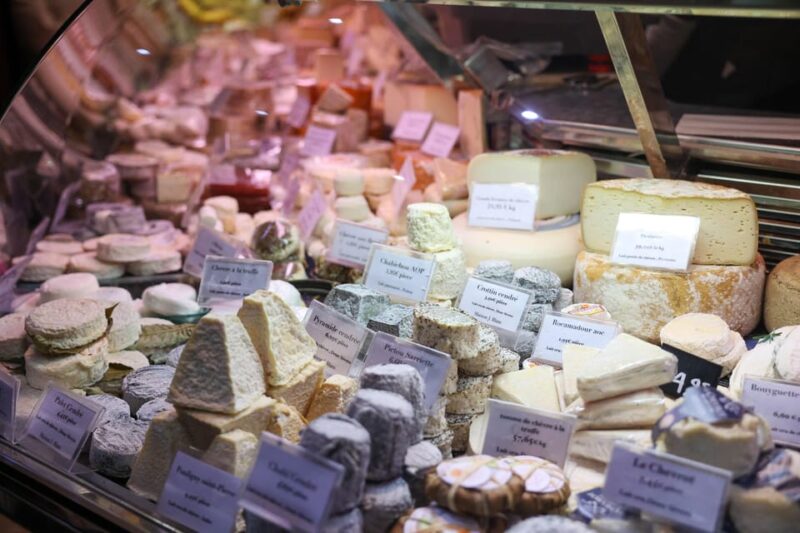 Montmartre Food Tour: Typical Dishes, Cheeses & Wine Tasting - Key Points