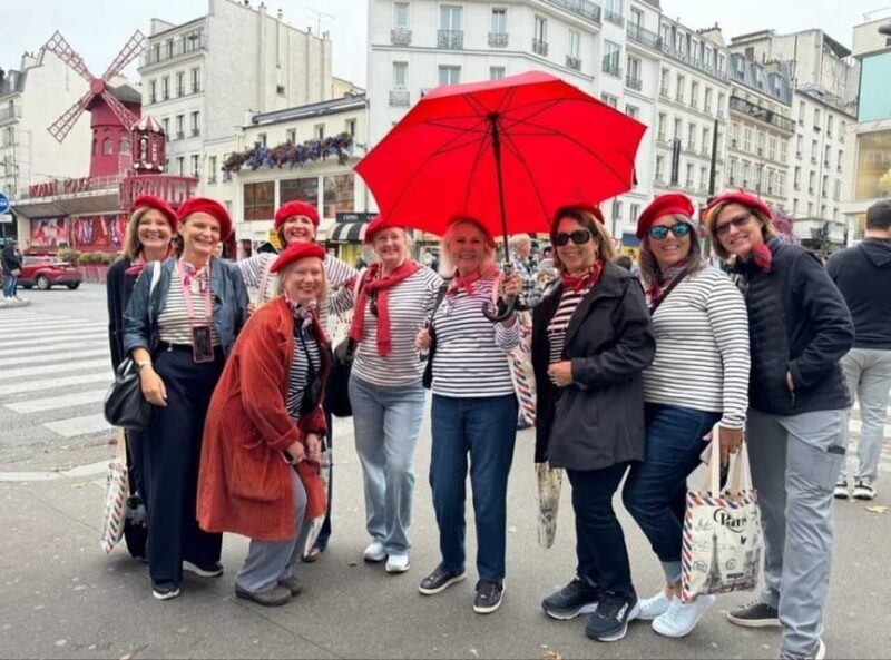 Montmartre Walking Tour With a Local Guide - Key Points