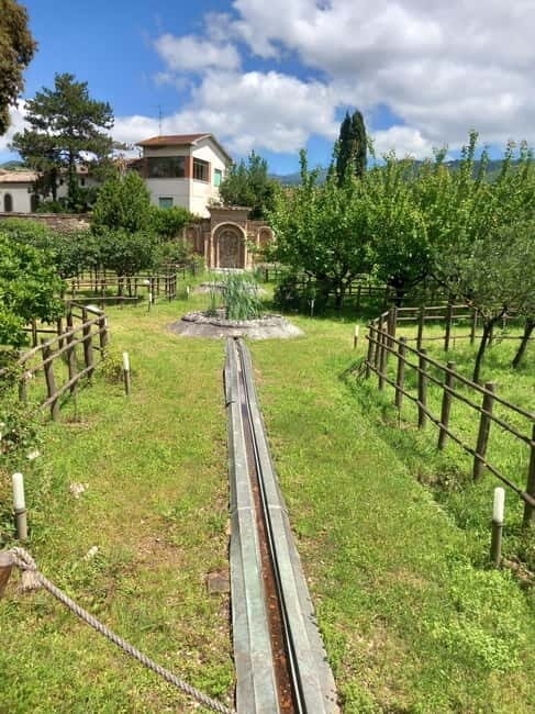 Montone: e-bike tour of the medieval village and visit to a winery - FAQ