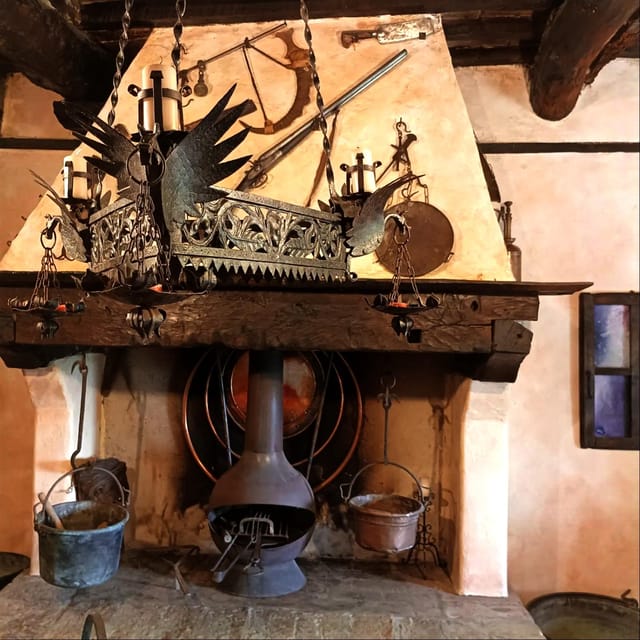Montone: Pasta Making and Dinner at Cardaneto Castle - The Art of Pasta Making