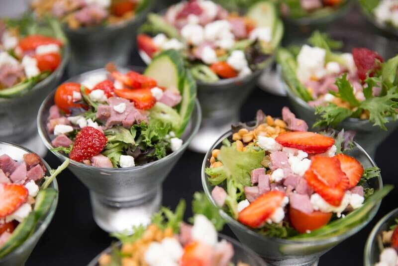 Montréal: 3 or 5-Course Dinner Cruise with DJ & Dancing - FAQs