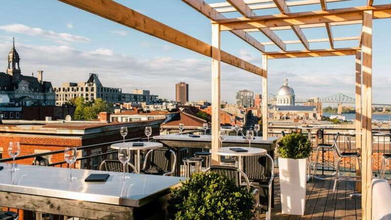 Montreal: Guided Pub Crawl of the City's Skyline Bars - Authentic Perspectives from Travelers