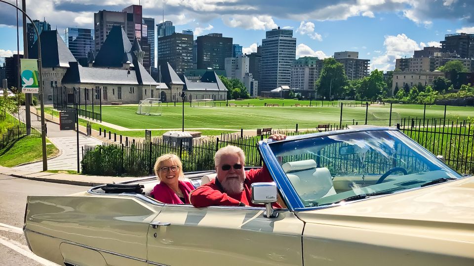 Montreal: Guided Tour in Vintage Convertible Cadillac - Plateau Mont-Royal Highlights
