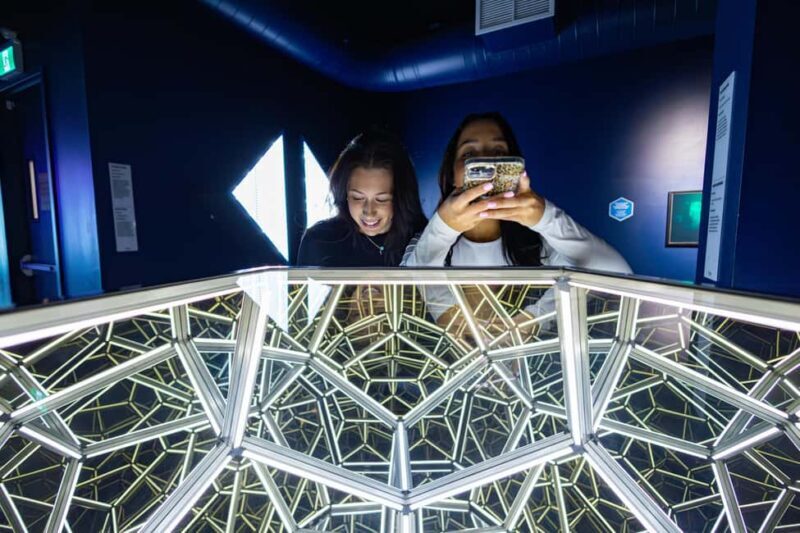 Montreal: Museum of Illusions Entry Ticket - FAQ