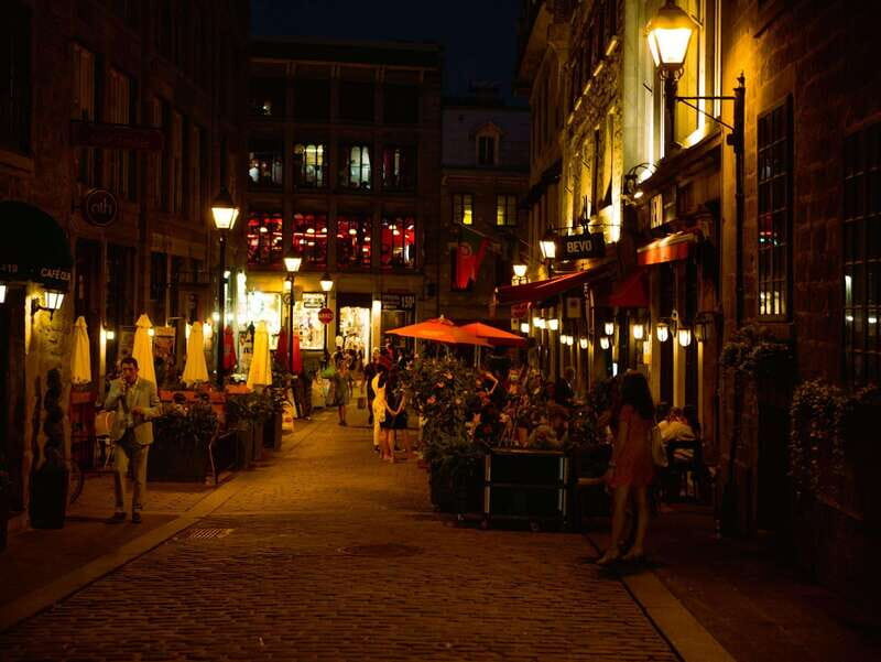 Montreal: Old Montreal at Twilight Walking Tour - Key Points