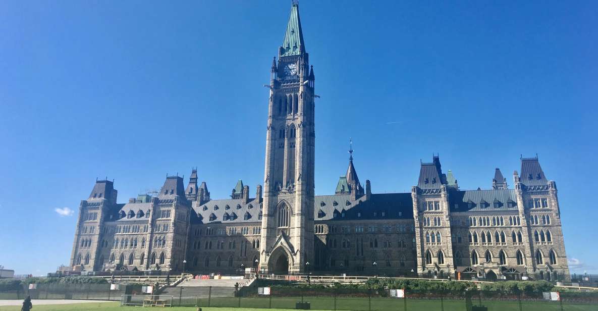 Montreal: Private Day Tour to Ottawa - Parliament Hill and Neo-Gothic Architecture