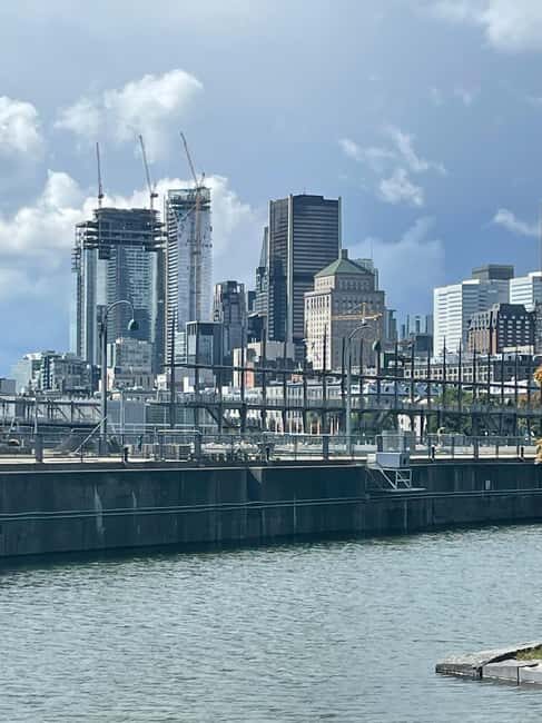 Montreal: Private Walking Tour with a Local - Guide Quality and Personal Connection