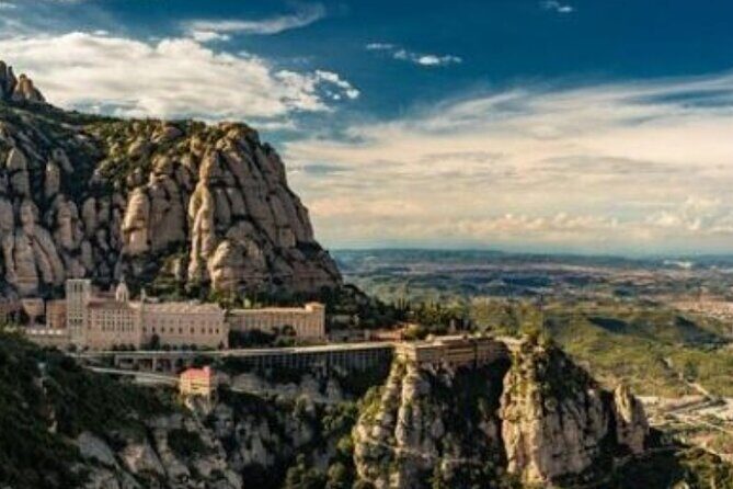 Montserrat and winery private daytrip from Barcelona - Key Points
