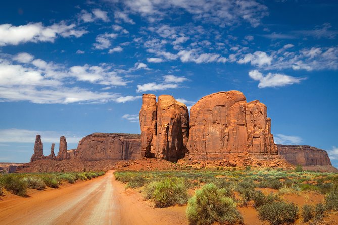 Monument Valley Day Trip From Sedona - Inclusions and Amenities