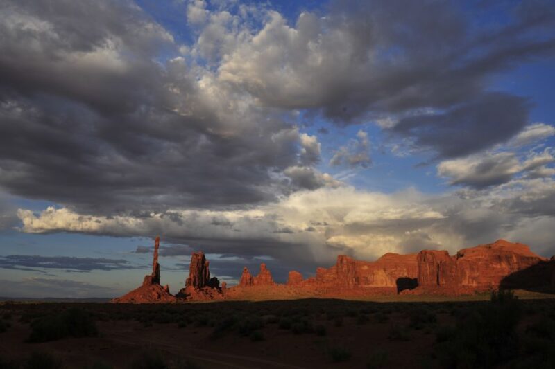 Monument Valley: Guided Sunset Tour - An Introduction to the Experience