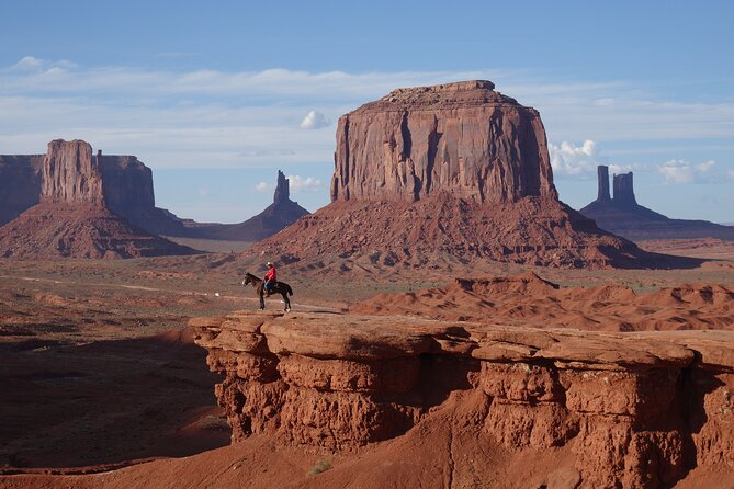 Monument Valley Hogan Overnight Experience - Accommodation and Meals