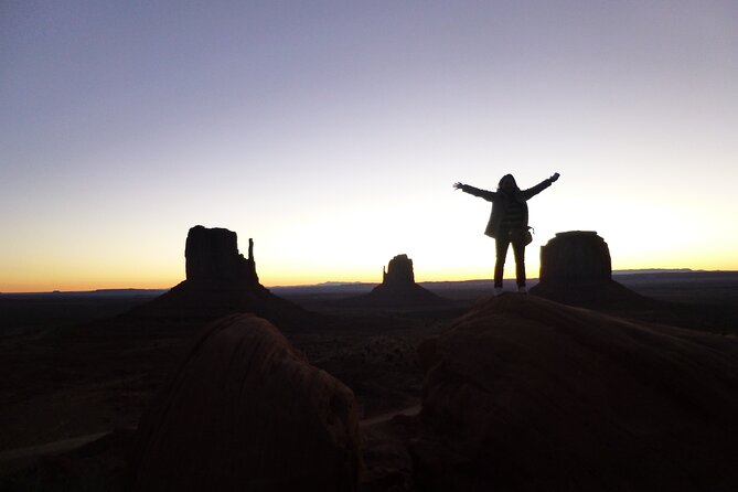 Monument Valley Hogan Overnight Experience - Navigating the Navajo Culture